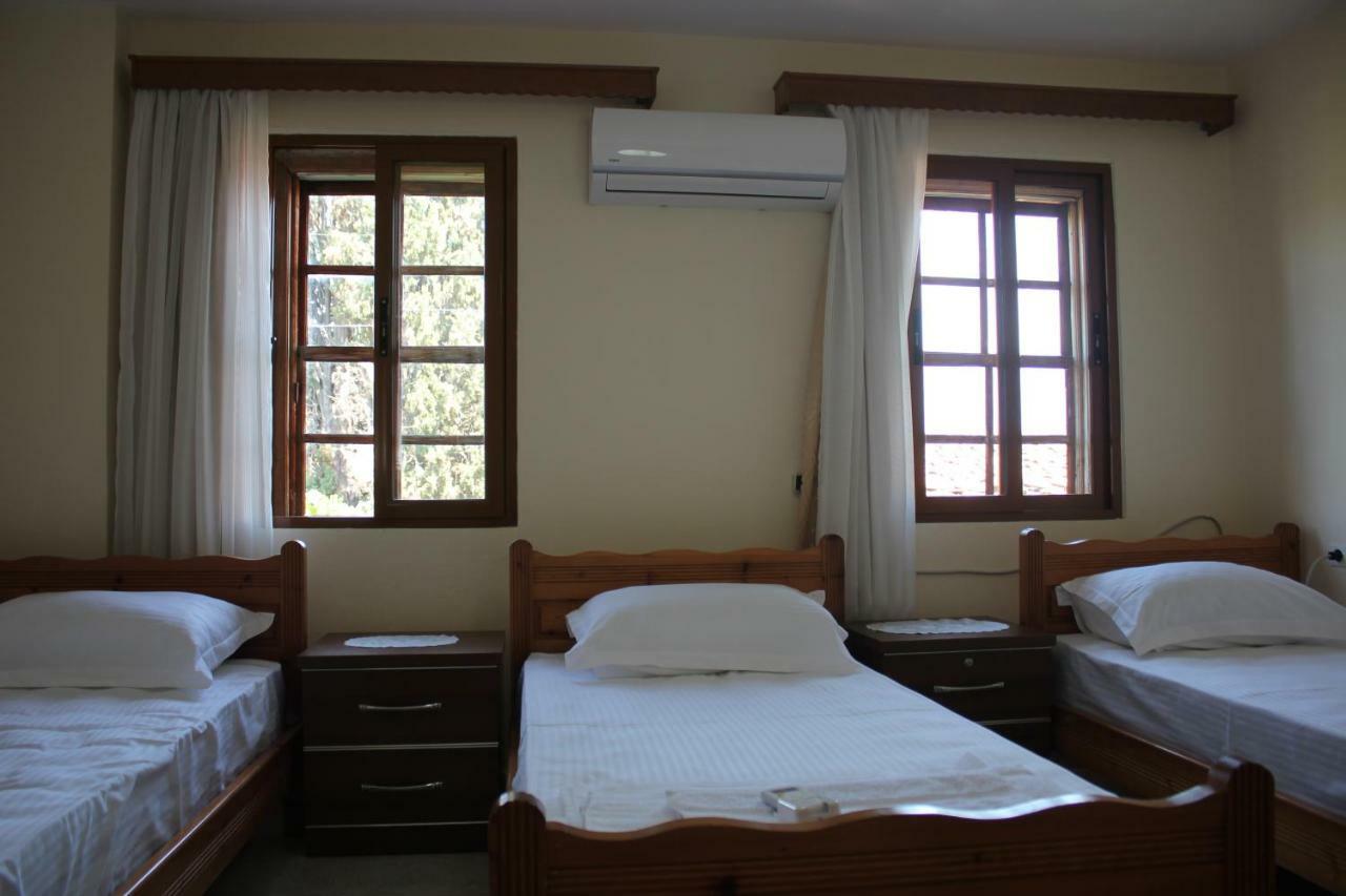 Guest House Toli Inside Berat Castle Exterior foto
