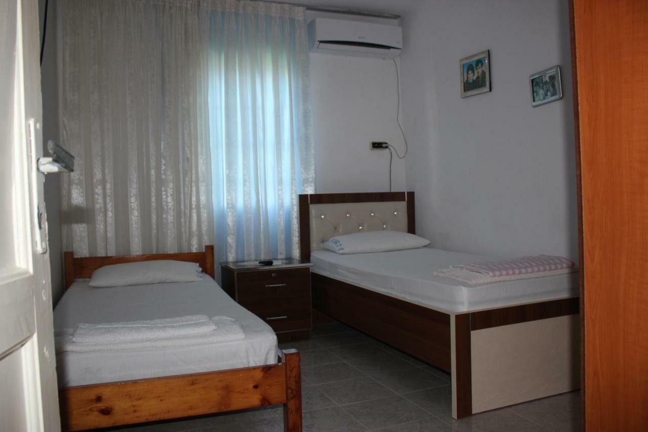 Guest House Toli Inside Berat Castle Exterior foto